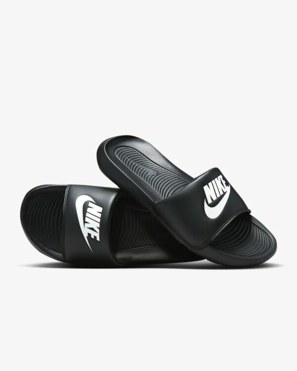 NIKE VICTORI ONE SLIDES