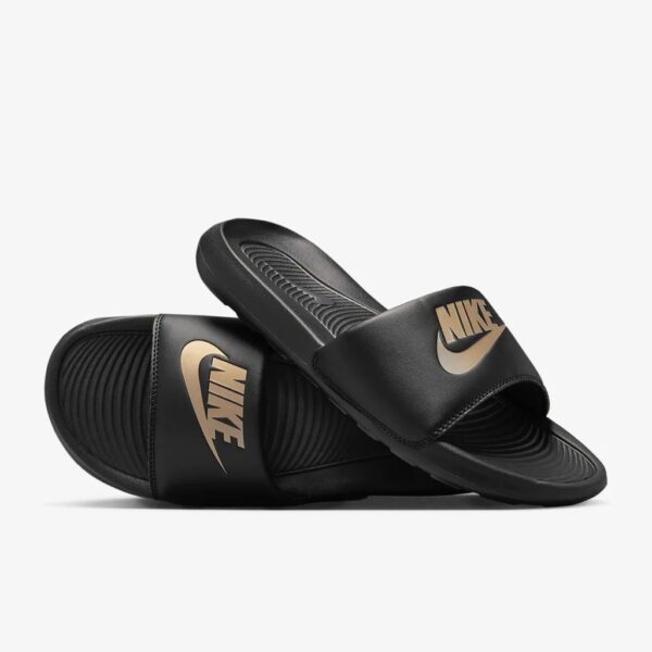 NIKE VICTORI ONE SLIDES