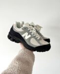NEW BALANCE 2002r