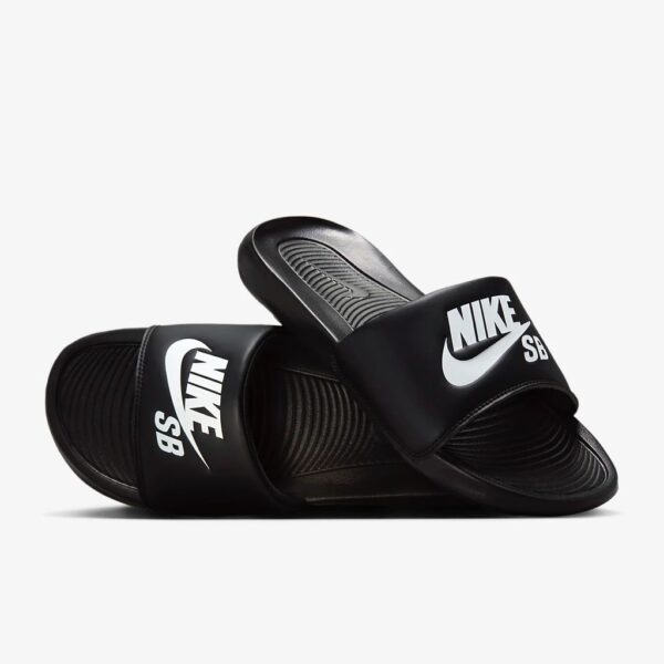 NIKE VICTORI ONE SLIDES