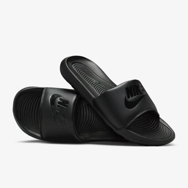 NIKE VICTORI ONE SLIDES
