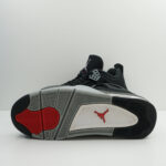 AIR JORDAN 4