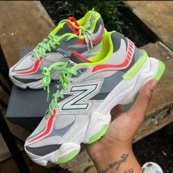 NEW BALANCE 9060