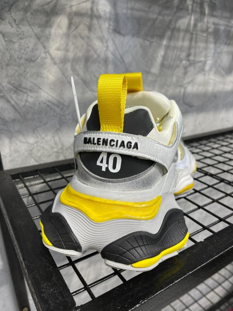 BALENCIAGA MEN'S CARGO SNEAKERS - DERI PLUG