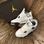 AIR JORDAN 4 RETRO