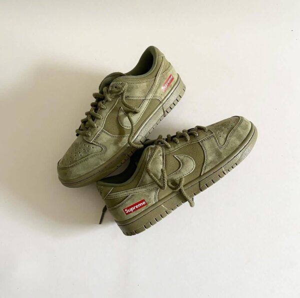 NIKE SB DUNK X SUPREME 'OLIVE GREEN'