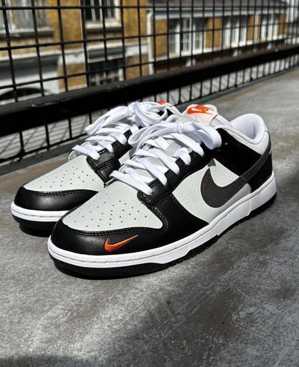 NIKE DUNK LOW