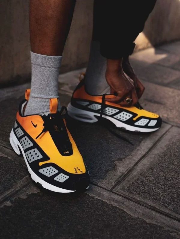 Nike Air Max Sunder Canyon Gold