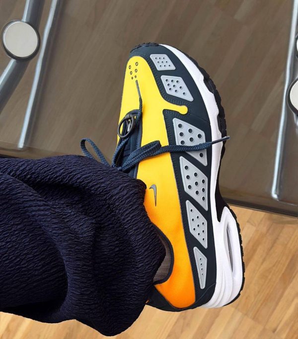 Nike Air Max Sunder Canyon Gold