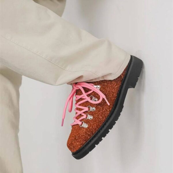 The CIRCLE CAGE Mountain Derby Shoe