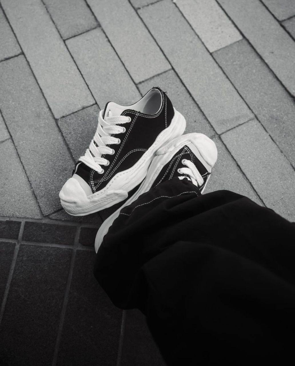 The Maison Mihara Yasuhiro Hank OG Sole Canvas Low Black