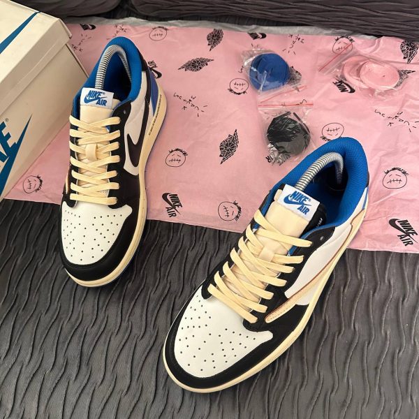 NIKE AIR JORDAN 1 LOW CACTUS