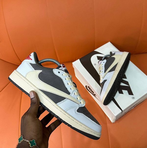 TRAVIS X NIKE AIR JORDAN 1 RETRO “REVERSED MOCHA