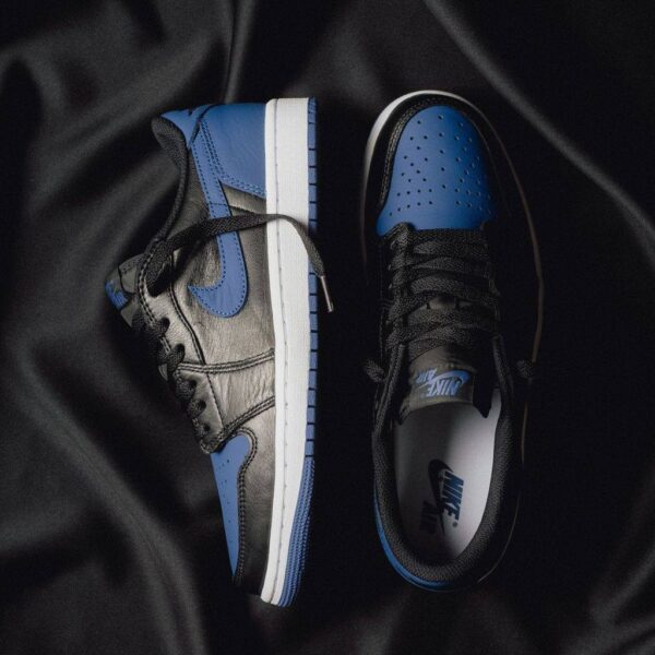 NIKE AIR JORDAN 1 LOW UNIVERSITY BLUE/BLACK