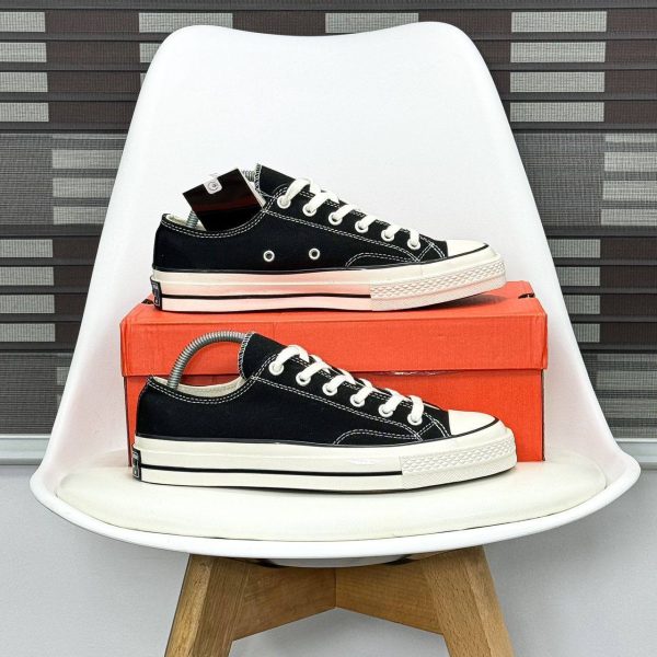 CONVERSE CHUKS TAYLOR ALL STARS - LOW