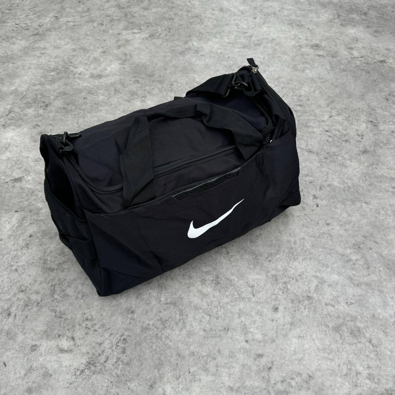 NIKE GYM DUFFLE BAGS