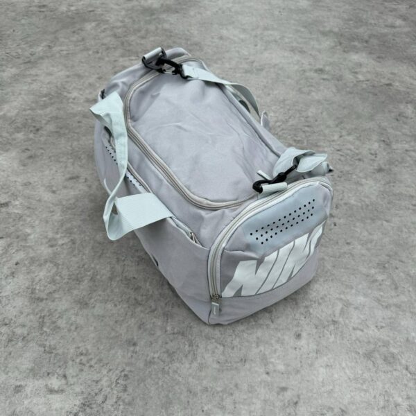 NIKE GYM DUFFLE BAGS