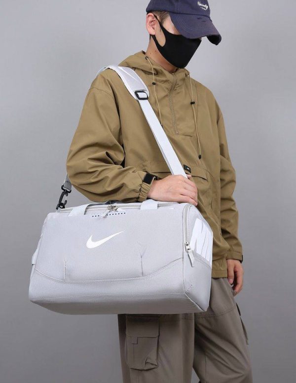 NIKE GYM DUFFLE BAGS