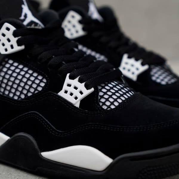 AIR JORDAN IV RETRO WHITE THUNDER