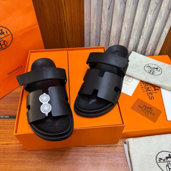 Hermes chypre sandals in black