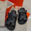 Hermes chypre sandals in black