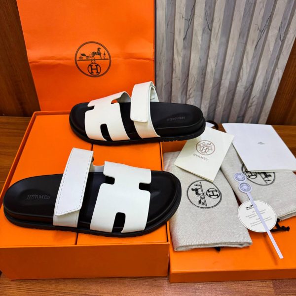 Hermes chypre sandal in white