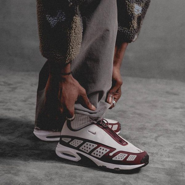 Nike Air Max SNDR Night Maroon Photon Dust