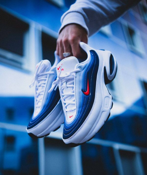 NIKE AIRMAX PORTAL CRIMSON