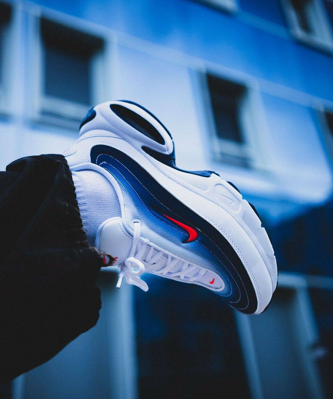 NIKE AIRMAX PORTAL CRIMSON