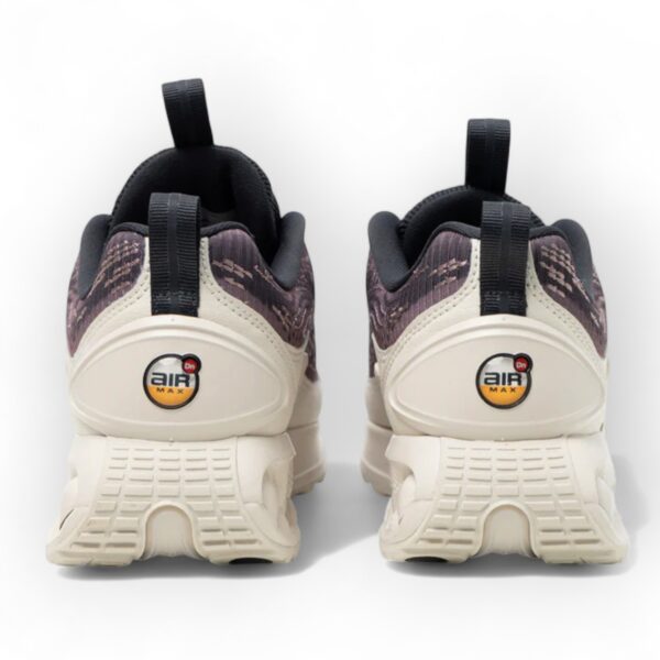 THE NIKE AIRMAX DN AUTUMN SEASON