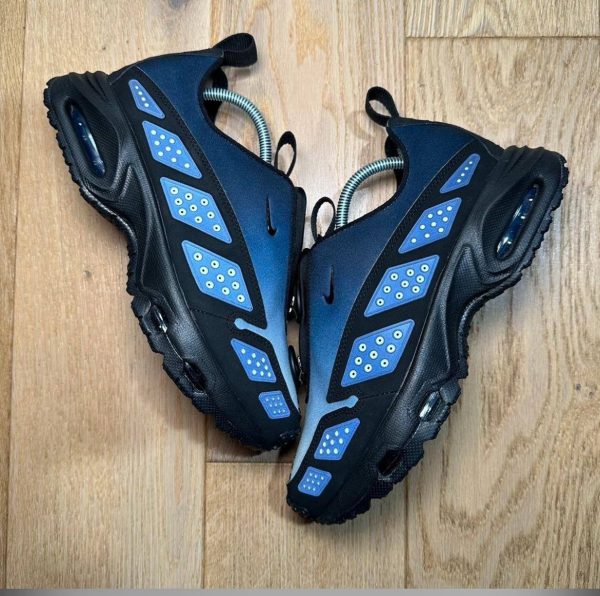 Air Max SNDR ‘Grey Haze and Obsidian