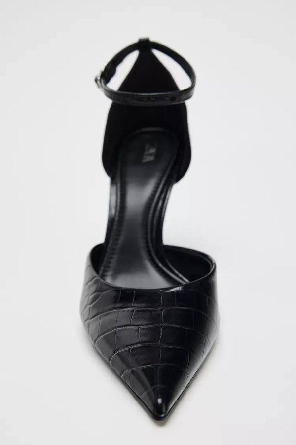 HEELED SHOE WITH ANKLE STRAP