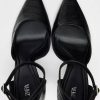 HEELED SHOE WITH ANKLE STRAP