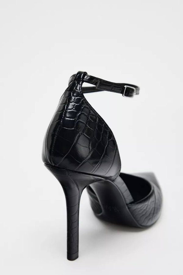 HEELED SHOE WITH ANKLE STRAP