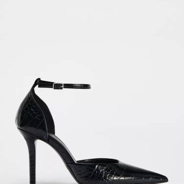 HEELED SHOE WITH ANKLE STRAP