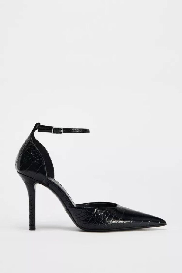 HEELED SHOE WITH ANKLE STRAP