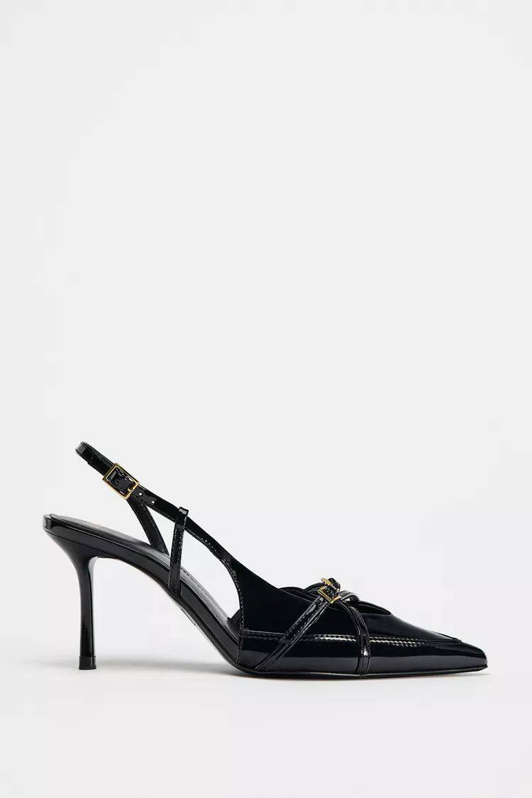 BUCKLE STRAP HEELS