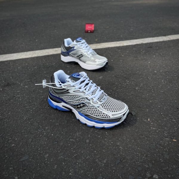 SAUCONY PRO GRID OMNI 9