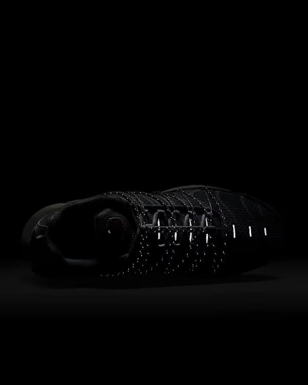 NIKE AIR MAX PLUS UTILITY