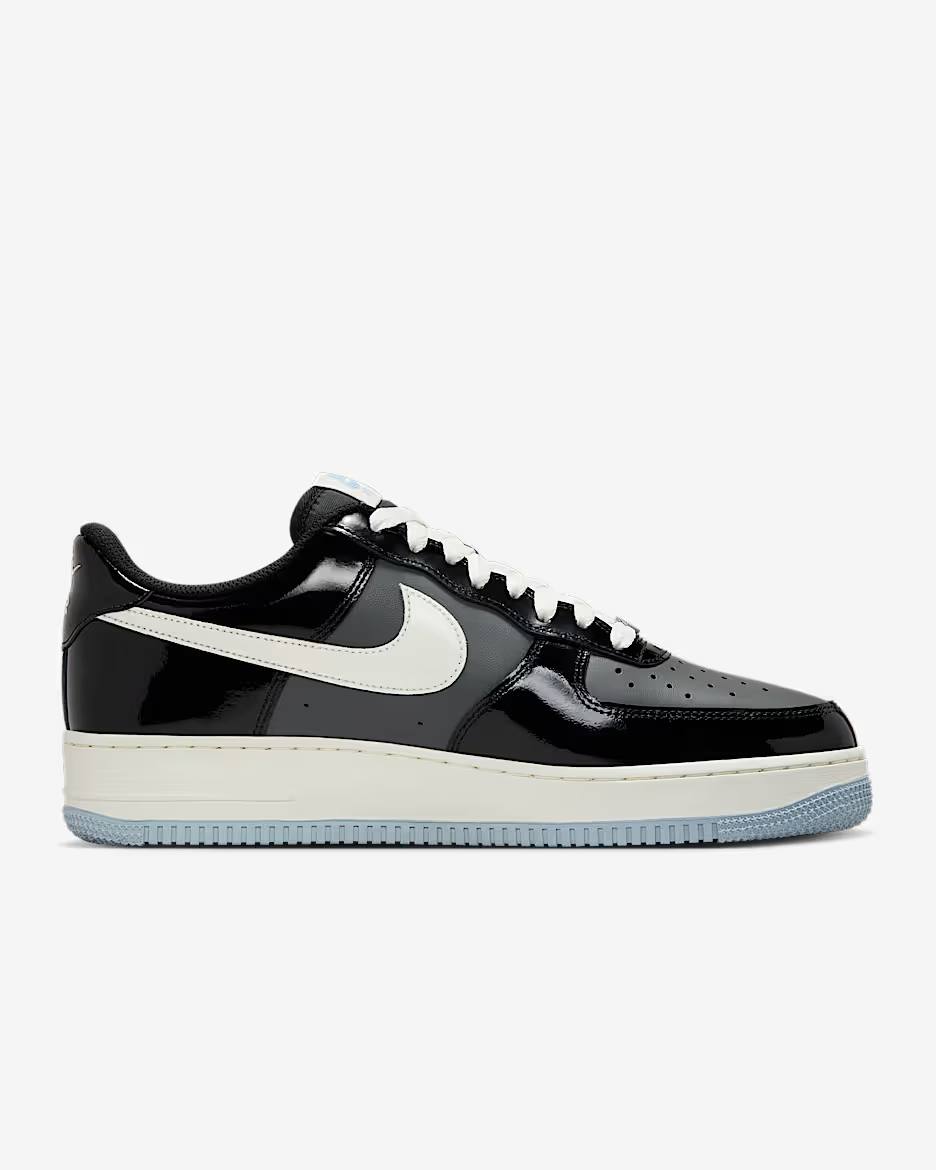 NIKE AIRFORCE 107