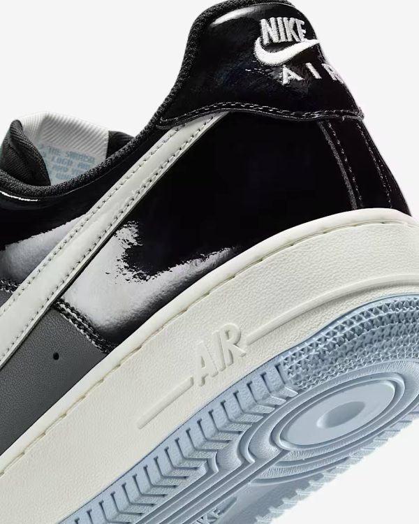 NIKE AIRFORCE 107
