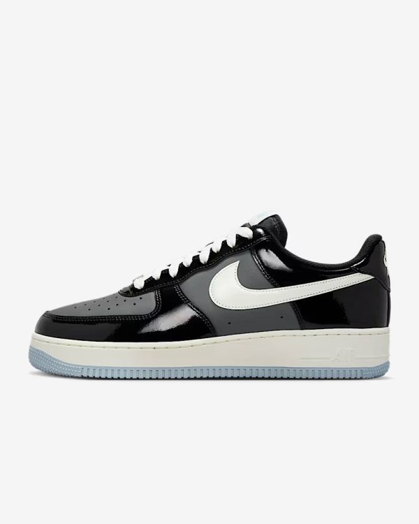 NIKE AIRFORCE 107