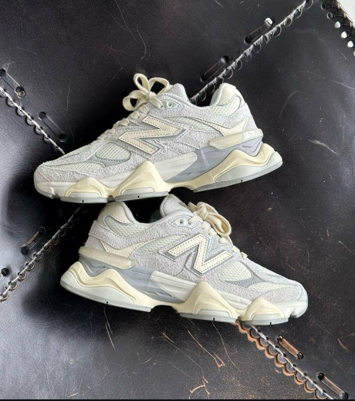 NEW BALANCE 9060