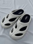 The keen shanti clogs