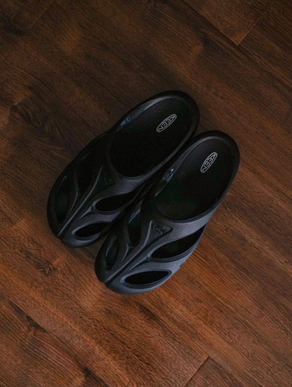 The keen shanti clogs