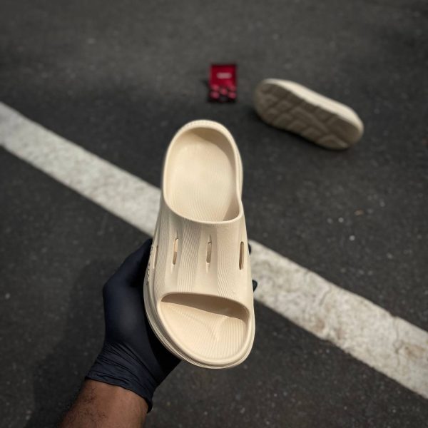 Hoka ORA RECOVERY SLIDE 3 ‘Shifting Sand’