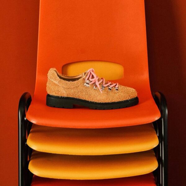 The CIRCLE CAGE Mountain Derby Shoe