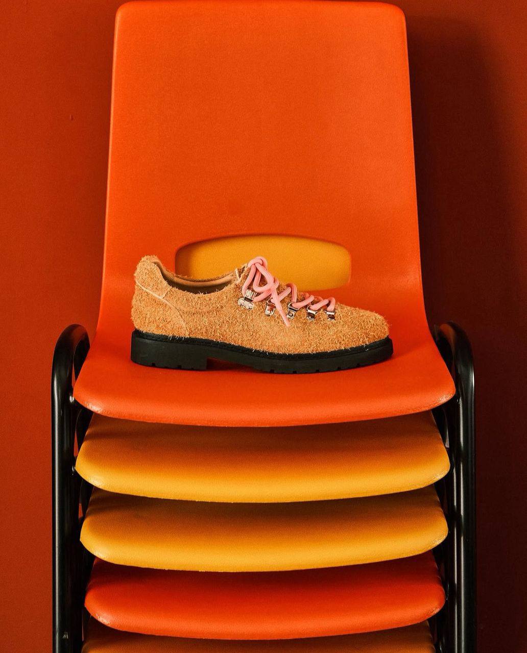 The CIRCLE CAGE Mountain Derby Shoe