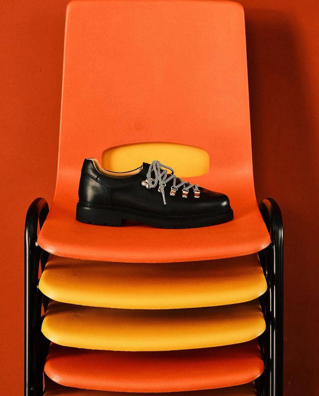 The CIRCLE CAGE Mountain Derby Shoe