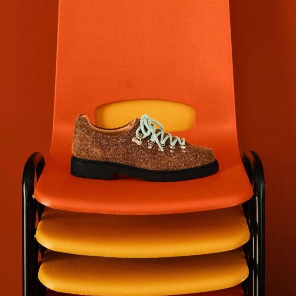 The CIRCLE CAGE Mountain Derby Shoe